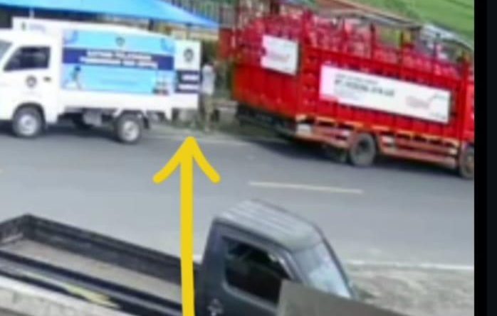 Lokasi insiden ledakan gas LPG di depan Gardu Induk PLN Koto Lolo, Sungai Penuh. Dugaan keterlibatan mobil operasional program Makan Bergizi Gratis (MBG) dalam aktivitas bongkar muat gas ini kini tengah diselidiki oleh pihak terkait. (Foto: IST/Dewi Yulianti)