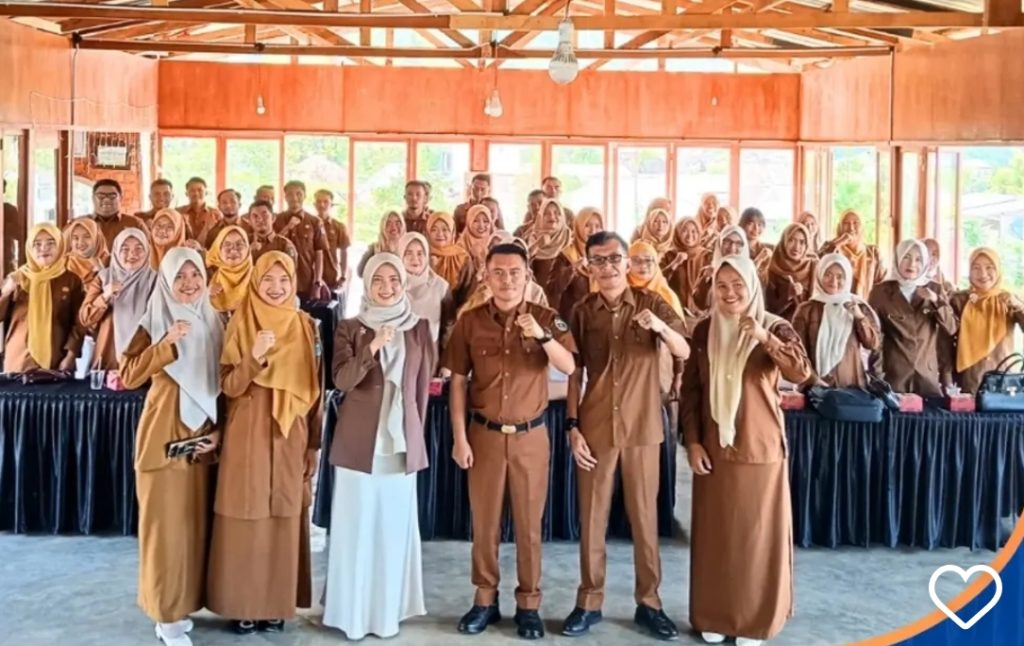 Dinas Pendidikan Kabupaten Kerinci menggelar Pelatihan Peningkatan Kapasitas Pendidik dalam Penyelenggaraan Layanan Bimbingan dan Konseling (BK) jenjang SMP Tahun 2026. Kegiatan ini berlangsung khidmat di Aula Villa Roza, Bukit Tengah, Siulak Mukai, Senin (13/4/2026). (Foto: IST/Dewi Yulianti)