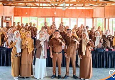 Dinas Pendidikan Kabupaten Kerinci menggelar Pelatihan Peningkatan Kapasitas Pendidik dalam Penyelenggaraan Layanan Bimbingan dan Konseling (BK) jenjang SMP Tahun 2026. Kegiatan ini berlangsung khidmat di Aula Villa Roza, Bukit Tengah, Siulak Mukai, Senin (13/4/2026). (Foto: IST/Dewi Yulianti)