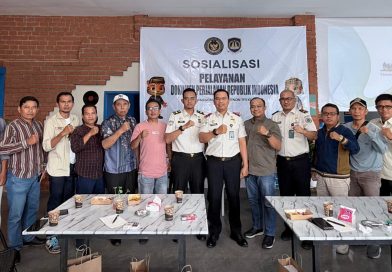 Kantor Imigrasi Kelas II Non TPI Kerinci terus memantapkan komitmennya dalam menghadirkan pelayanan publik yang profesional dan transparan. Langkah ini dipertegas melalui sosialisasi Dokumen Perjalanan Republik Indonesia (DPRI) bersama insan pers di Higee Cafe, Selasa (14/4/2026). (Foto: IST/Dewi Yulianti)