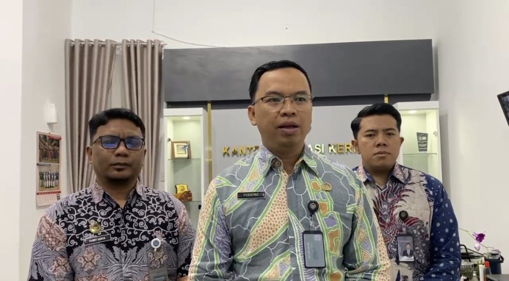 Kantor Imigrasi Kelas II Non TPI Kerinci resmi membentuk empat Desa Binaan Imigrasi di wilayah Kabupaten Kerinci dan Kabupaten Merangin pada Selasa (21/4/2026). Langkah ini merupakan upaya preventif dalam menekan angka Pekerja Migran Indonesia (PMI) nonprosedural. (Foto: IST/Dewi Yulianti)