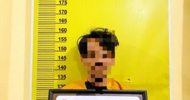 Satuan Reserse Narkoba (Satresnarkoba) Polres Kepulauan Meranti kembali menunjukkan ketegasannya dalam memberantas peredaran gelap narkotika. Seorang pria berinisial EA (35) berhasil diamankan petugas dalam sebuah penggerebekan di Jalan Dorak, Kelurahan Banglas, pada Rabu (22/04/2026). (Foto: Humas Polres Meranti)