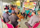 Polsek Tapung kembali menggelar kegiatan "Jumat Curhat" bersama masyarakat Desa Sumber Makmur, Kecamatan Tapung, Kabupaten Kampar, pada Jumat (24/4/2026). Pertemuan ini menjadi wadah bagi warga untuk menyampaikan keluhan secara langsung kepada pihak kepolisian. (Foto: Humas Polres Kampar)