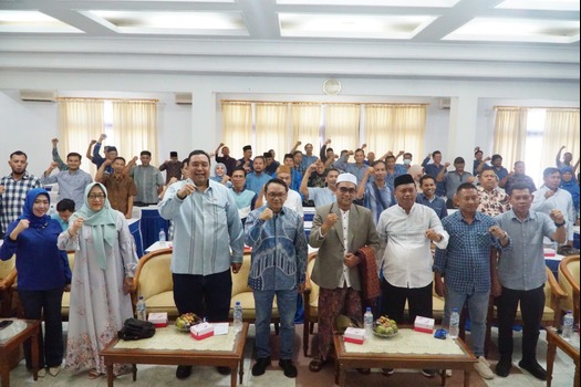 Plt. Bupati Pati, Risma Ardhi Chandra, menghadiri acara Halalbihalal yang diselenggarakan oleh DPC Partai Demokrat Kabupaten Pati pada Minggu (26/4/2026). (Foto: Pemkab Pati)