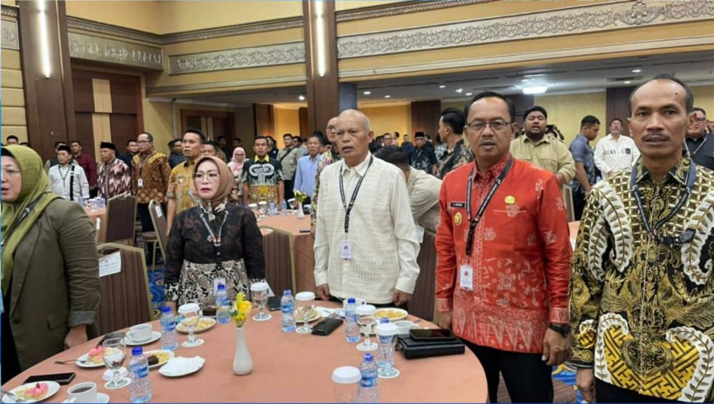 Wakil Wali Kota Sungai Penuh, Azhar Hamzah, menghadiri Bimbingan Teknis (Bimtek) dan Silaturahmi Nasional yang digelar oleh Asosiasi Koalisi Wakil Kepala Daerah Indonesia (ASWAKADA). Acara tersebut berlangsung di Hotel Golden Boutique Kemayoran, Jakarta, Selasa (28/4/2026). (Foto: Diskominfosta Sungai Penuh)