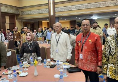 Wakil Wali Kota Sungai Penuh, Azhar Hamzah, menghadiri Bimbingan Teknis (Bimtek) dan Silaturahmi Nasional yang digelar oleh Asosiasi Koalisi Wakil Kepala Daerah Indonesia (ASWAKADA). Acara tersebut berlangsung di Hotel Golden Boutique Kemayoran, Jakarta, Selasa (28/4/2026). (Foto: Diskominfosta Sungai Penuh)