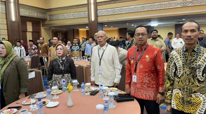 Wakil Wali Kota Sungai Penuh, Azhar Hamzah, menghadiri Bimbingan Teknis (Bimtek) dan Silaturahmi Nasional yang digelar oleh Asosiasi Koalisi Wakil Kepala Daerah Indonesia (ASWAKADA). Acara tersebut berlangsung di Hotel Golden Boutique Kemayoran, Jakarta, Selasa (28/4/2026). (Foto: Diskominfosta Sungai Penuh)