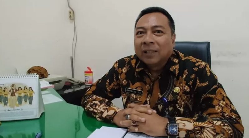 Kepala Disdikbud Kabupaten Batang, Bambang Suryantoro Sudibyo, memaparkan data sementara yang cukup memprihatinkan. Tercatat sebanyak 551 siswa SD, sekitar 1.400-an siswa SMP, dan 1.145 siswa SMA/SMK di wilayah tersebut tidak lagi melanjutkan pendidikannya. (Foto: Pemkab Batang)