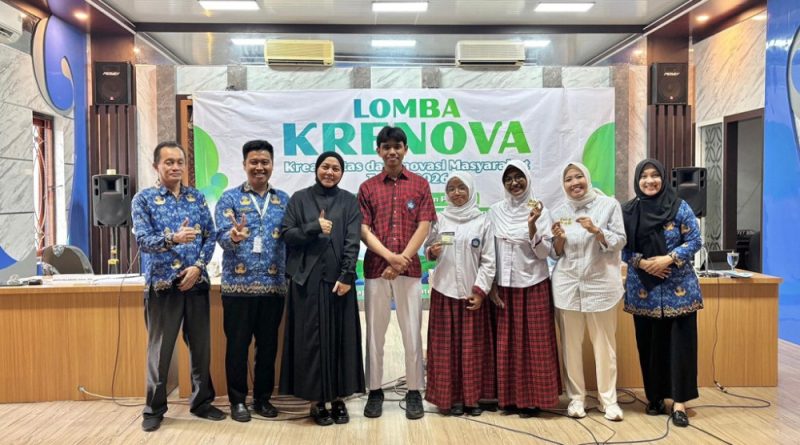 Pemerintah Kabupaten Batang melalui Badan Perencanaan Pembangunan, Riset, dan Inovasi Daerah (Bapperida) resmi menggelar Lomba Kreativitas dan Inovasi Masyarakat (Krenova) 2026. Ajang bergengsi ini berlangsung di Ruang Ujungnegoro Bapperida Batang, Selasa (28/4/2026). (Foto: Pemkab Batang)
