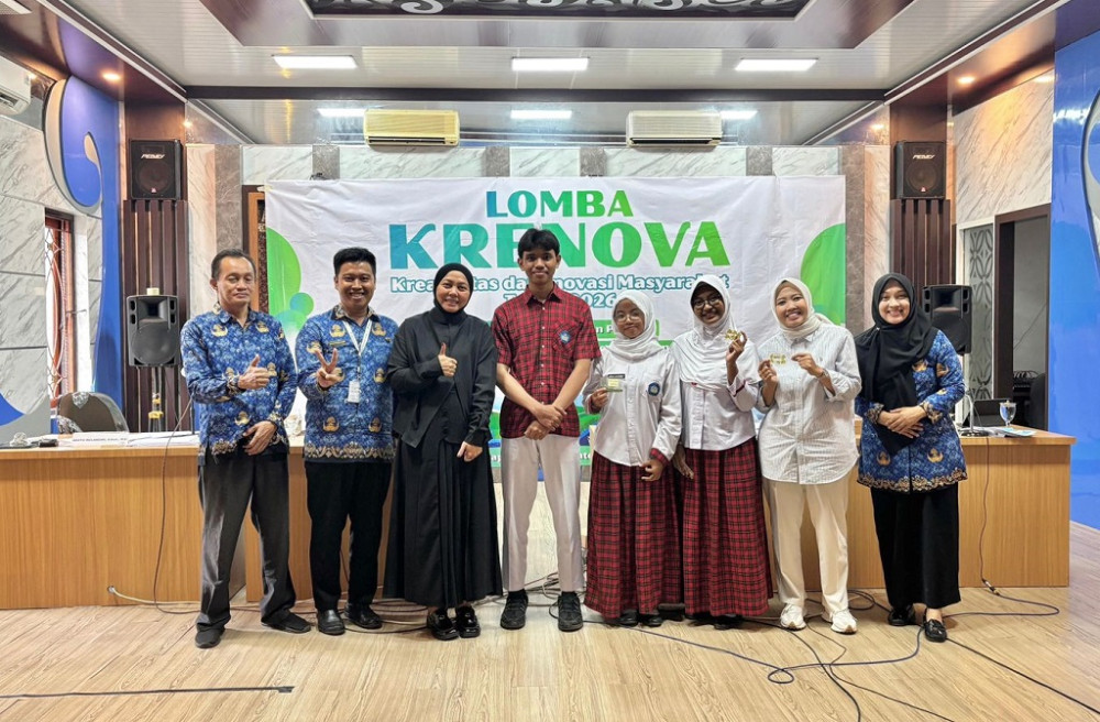 Pemerintah Kabupaten Batang melalui Badan Perencanaan Pembangunan, Riset, dan Inovasi Daerah (Bapperida) resmi menggelar Lomba Kreativitas dan Inovasi Masyarakat (Krenova) 2026. Ajang bergengsi ini berlangsung di Ruang Ujungnegoro Bapperida Batang, Selasa (28/4/2026). (Foto: Pemkab Batang)