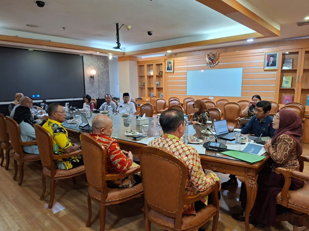 Pegawai Pemerintah dengan Perjanjian Kerja (PPPK) di Kabupaten Belitung Timur (Beltim) akan diperpanjang. Kepastian ini ditegaskan langsung oleh Bupati Beltim, Kamarudin Muten, usai melakukan serangkaian koordinasi di Jakarta pada Rabu (29/4/2026). (Foto: IST/Imran Elfanani)