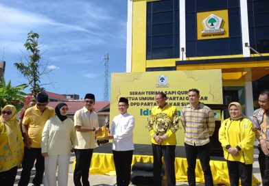 Ketua DPD Partai Golkar Sumatera Barat, Khairunas, mengonfirmasi bahwa total hewan kurban yang disembelih oleh partainya tahun ini mencapai 17 ekor sapi, Sabtu (30/5/2026). (Foto: IST/Novrianto)