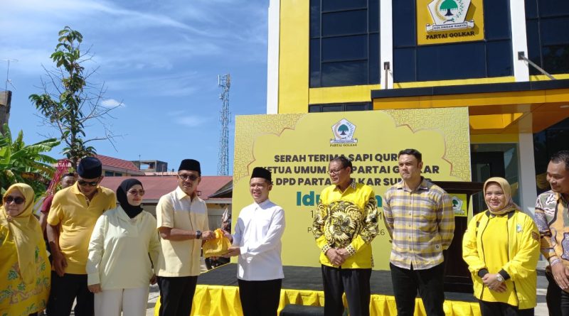 Ketua DPD Partai Golkar Sumatera Barat, Khairunas, mengonfirmasi bahwa total hewan kurban yang disembelih oleh partainya tahun ini mencapai 17 ekor sapi, Sabtu (30/5/2026). (Foto: IST/Novrianto)