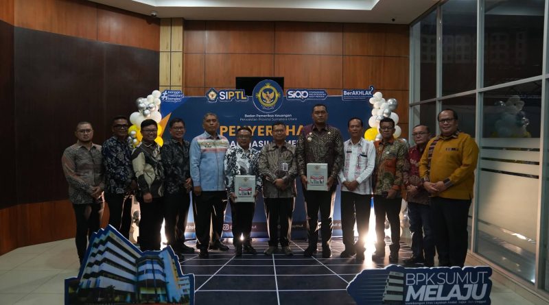 Kabupaten Toba sukses meraih Opini Wajar Tanpa Pengecualian (WTP) atas Laporan Keuangan Pemerintah Daerah (LKPD) Tahun Anggaran 2025 dari Badan Pemeriksa Keuangan (BPK) Republik Indonesia. (Foto: Pemkab Toba)