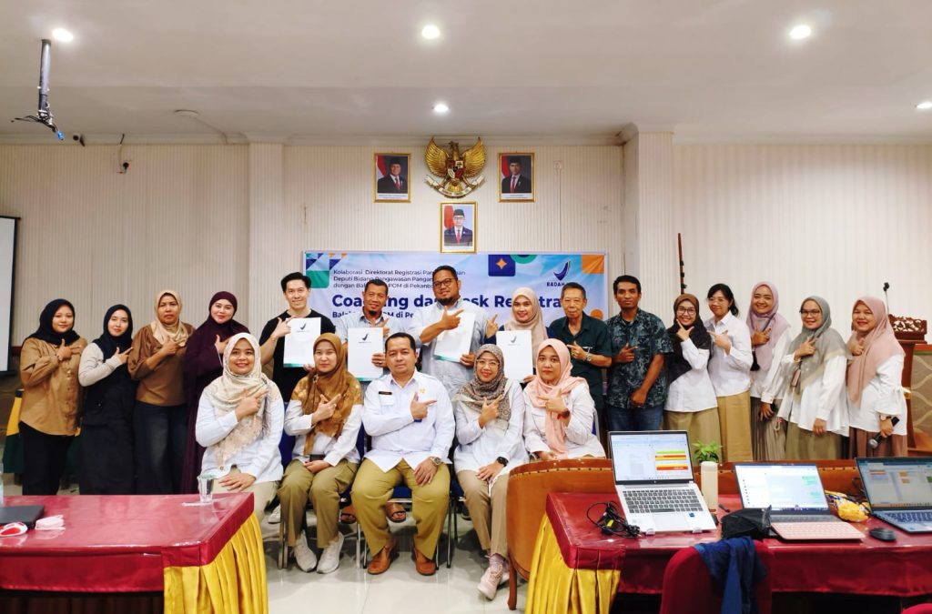 Balai Besar POM (BBPOM) di Pekanbaru memberikan transparansi penuh terkait biaya pengurusan Nomor Izin Edar (NIE) untuk produk pangan olahan. Kepala BBPOM Pekanbaru, Alex Sander, menegaskan bahwa pelaku UMKM hanya perlu mengeluarkan biaya registrasi yang sangat terjangkau, Jum'at (1/5/2026). (Foto: BBPOM di Pekanbaru)