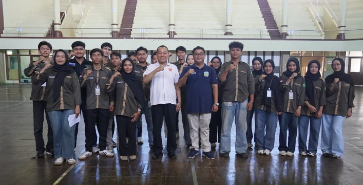 Organisasi Pengembangan Olahraga (OPOR) Universitas Islam Nahdlatul Ulama (Unisnu) Jepara resmi membuka ajang Bumi Kartini Futsal Championship 2026. Turnamen yang mengusung tema “One Goal, One Dream, One Champions” ini digelar di Gedung Wanita Kabupaten Jepara pada Jumat (1/5/2026). (Foto: Pemkab Jepara)