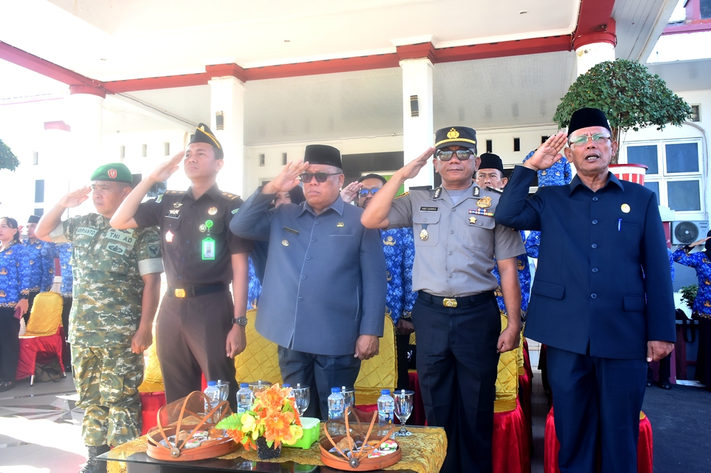 Pemerintah Kabupaten Belitung Timur (Beltim) melaksanakan Upacara Peringatan Hari Pendidikan Nasional (Hardiknas) Tahun 2026 di halaman Kantor Bupati Beltim, Sabtu (2/5/2026) pagi. (Foto: IST/Imran Elfanani)