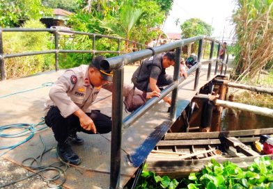 Proyek Pembangunan Jembatan Presisi Tahap II yang menghubungkan Desa Pangkalan Terap dengan Desa Kuala Panduk, Kecamatan Teluk Meranti, Kabupaten Pelalawan, kini memasuki babak akhir. Hingga Sabtu (2/5/2026), progres fisik jembatan tersebut dilaporkan telah mencapai 80 persen. (Foto: Humas Polsek Teluk Meranti)
