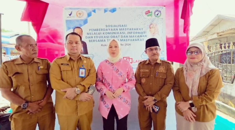 Balai Besar POM (BBPOM) di Pekanbaru bersinergi dengan Anggota Komisi IX DPR RI, dr. Maharani, menggelar kegiatan Komunikasi, Informasi, dan Edukasi (KIE) bagi tokoh masyarakat. Acara ini berlangsung di Tanah Putih Tanjung Melawan, Kabupaten Rokan Hilir, pada Selasa (5/5/2026). (Foto: BPPOM Pekanbaru)
