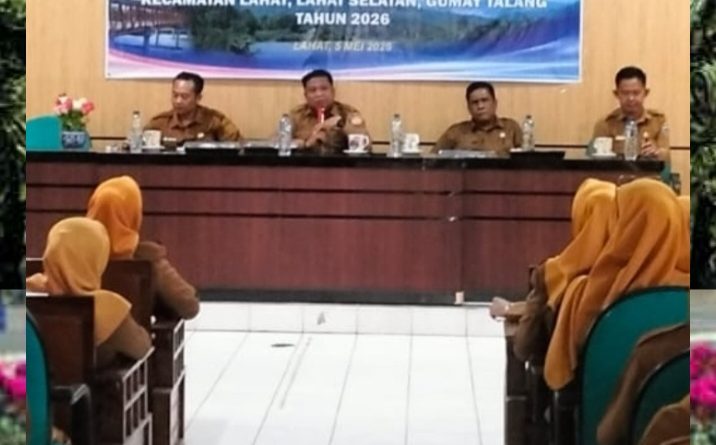 Kabid Pembinanan Sekolah Dasar (SD) Arlan Darqoni, S.Pd., M.Pd. saat menyampaikan kepada kepala sekolah terkait larangan menjual buku LKS di Lingkup sekolah, Selasa (5/5/2026). (Foto: IST/Heri Susanto)