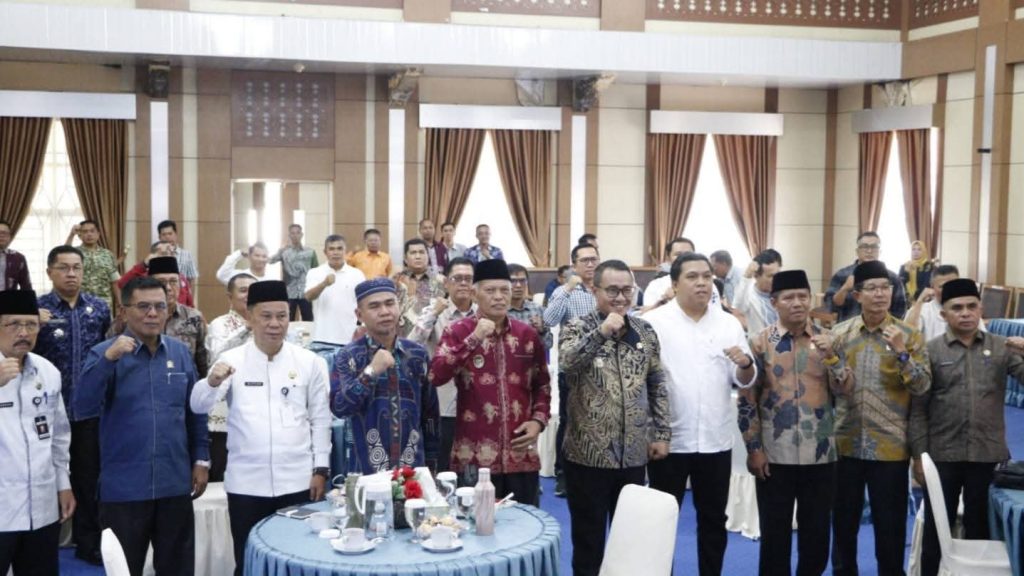 Wali Kota Sungai Penuh, Alfin, secara resmi membuka sosialisasi rencana pembangunan fasilitas Instalasi Pengolahan Air Minum (IPAM) berkapasitas 50 liter per detik pada Jumat (8/5/2026). (Foto: Diskominfosta Sungai Penuh)