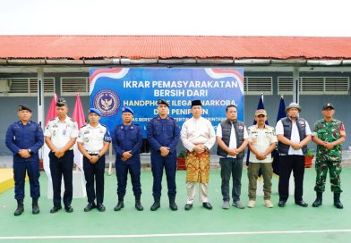 Ketua Umum Dewan Pimpinan Harian Lembaga Adat Melayu Riau (LAMR) Kabupaten Kepulauan Meranti, Datuk Seri Afrizal Cik, hadir langsung untuk memberikan nasihat adat kepada para warga binaan, Jum'at (8/5/2026). (Foto: Humas LAMR Kepulauan Meranti)