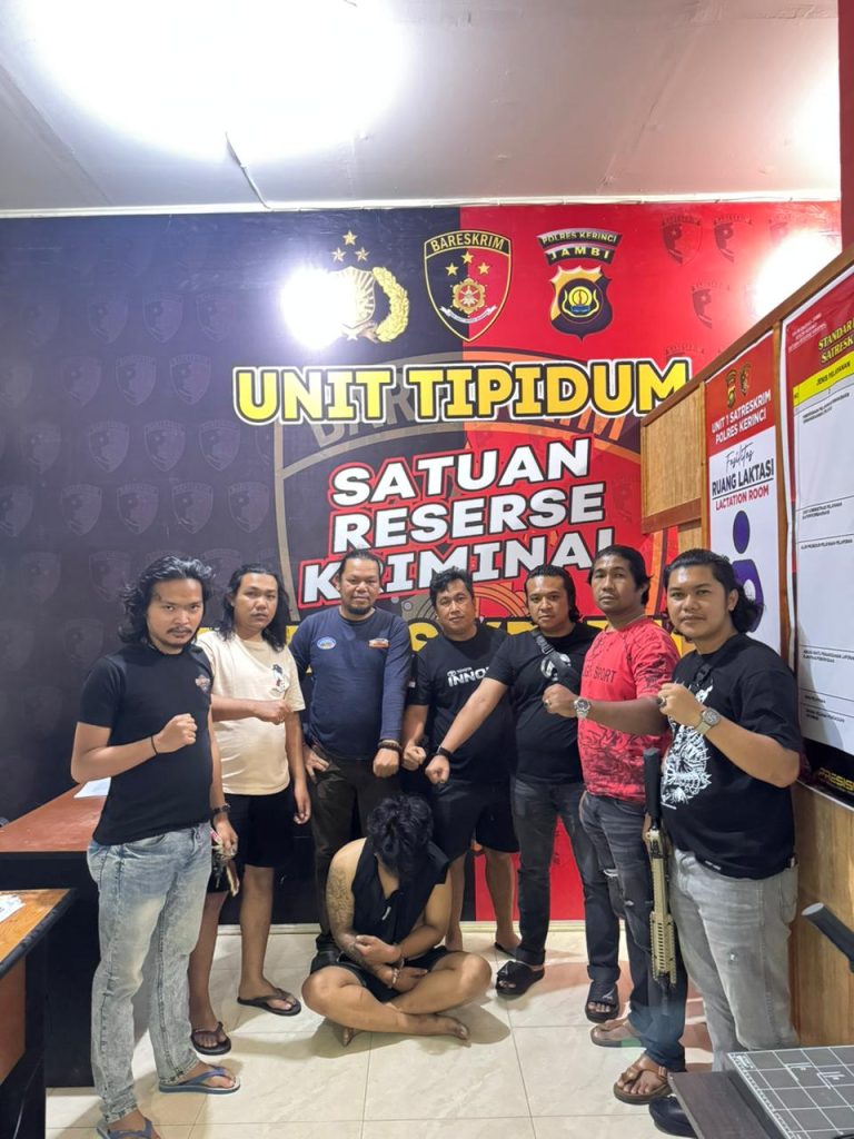 Satreskrim Polres Kerinci bergerak cepat mengungkap kasus penganiayaan berdarah yang terjadi di depan Masjid Baiturrahim, Kelurahan Pondok Tinggi, Sabtu (9/5/2026). (Foto: IST/Dewi Yulianti)