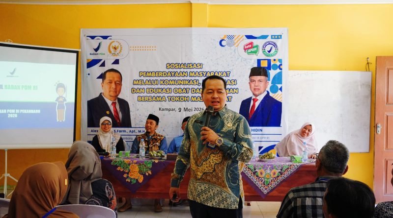 Warga RT. 001/RW. 001 Desa Sendayan ramai membekali diri dengan literasi kesehatan dalam acara Komunikasi, Informasi, dan Edukasi (KIE) Tokoh Masyarakat di ula PDTA Dusun I Kapur, Desa Sendayan, Sabtu (9/5/2026). (Foto: BPOM Pekanbaru)