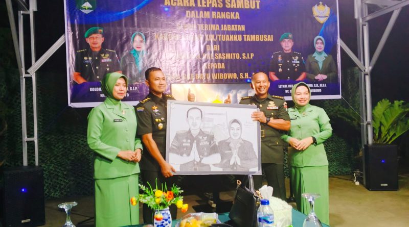 ongkat komando Komunikasi dan Elektronika Daerah Militer (Komlekdam) XIX/Tuanku Tambusai resmi berpindah tangan. Jabatan Kakomlekdam XIX/TT diserahterimakan dari Kolonel CKE Sasmito, S.I.P., kepada Letkol CKE Bayu Wibowo, S.H., M.H.I., pada Senin (11/5/2026). (Foto: Humas Komlekdam XlX/Tuanku Tambusai)