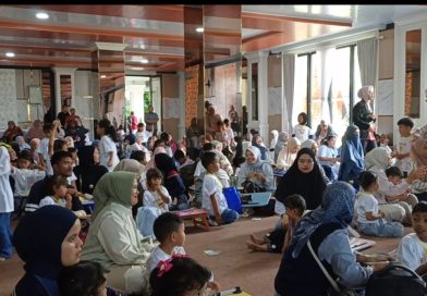 Suasana semarak menyelimuti Aula Boekit Diza, Kota Sungai Penuh, saat ratusan anak tingkat TK dan PAUD berkumpul pada Kamis (14/5/2026). Kehadiran mereka untuk mengikuti Colorland Kids Festival 2026, sebuah ajang lomba mewarnai yang penuh warna dan kegembiraan. (Foto: IST/Dewi Yulianti)