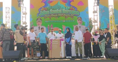 Kemeriahan Hari Ulang Tahun (HUT) Kabupaten Lahat ke-157 memuncak pada Sabtu (16/5/2026) pagi. Pemerintah Kabupaten Lahat menggelar kegiatan jalan santai bersama yang dipusatkan di Lapangan Ex MTQ Lahat. (Foto: IST/Heri Susanto)