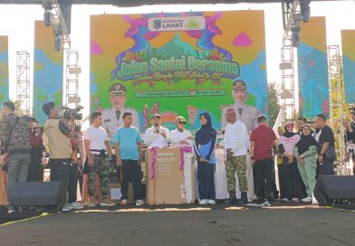 Kemeriahan Hari Ulang Tahun (HUT) Kabupaten Lahat ke-157 memuncak pada Sabtu (16/5/2026) pagi. Pemerintah Kabupaten Lahat menggelar kegiatan jalan santai bersama yang dipusatkan di Lapangan Ex MTQ Lahat. (Foto: IST/Heri Susanto)