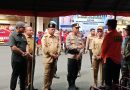 Kapolda Sumatera Selatan, Irjen Pol Dr. Sandi Nugroho, S.I.K., S.H., M.Hum., memimpin langsung Apel Besar Kesiapsiagaan Bencana Kebakaran Hutan dan Lahan (Karhutla) serta Sabuk Kamtibmas Kabupaten Lahat 2026. (Foto: IST/Heri Susanto)