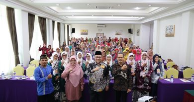 Ketua DPRD Provinsi Sumatera Barat, Muhidi, berkomitmen kuat untuk mendorong alokasi anggaran bagi lembaga adat secara berkelanjutan setiap tahun. Penguatan finansial ini salah satunya akan difokuskan bagi organisasi perempuan adat, Bundo Kanduang. (Foto: IST/Novrianto)