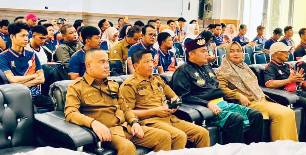 Dinas Pendidikan (Disdik) Kota Pekanbaru terus bergerak aktif memperkuat kompetensi tenaga pendidik di bidang non-akademik. Langkah ini diwujudkan melalui pembukaan kegiatan Pelatihan dan Sosialisasi Jurus Tunggal IPSI bagi guru SD dan SMP se-Kota Pekanbaru di Aula Disdik, Senin (18/5/2026). (Foto: Dinas Pendidikan Kota Pekanbaru)