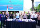 Polda Jambi kembali menunjukkan komitmennya dalam mendukung program Asta Cita Presiden Republik Indonesia terkait pemberantasan narkoba. Komitmen ini dibuktikan lewat pemusnahan massal barang bukti narkotika jaringan lintas provinsi di halaman Mapolda Jambi, Kamis (21/5/2026). (Foto: Polda Jambi)