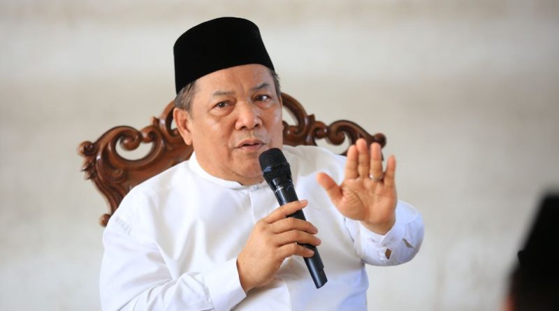 Pelaksana Tugas (Plt) Gubernur Riau SF Hariyanto melakukan peninjauan di Stadion Utama Riau, Jalan Naga Sakti, Kota Pekanbaru, Jumat (22/5/2026) (Foto: MC Riau)