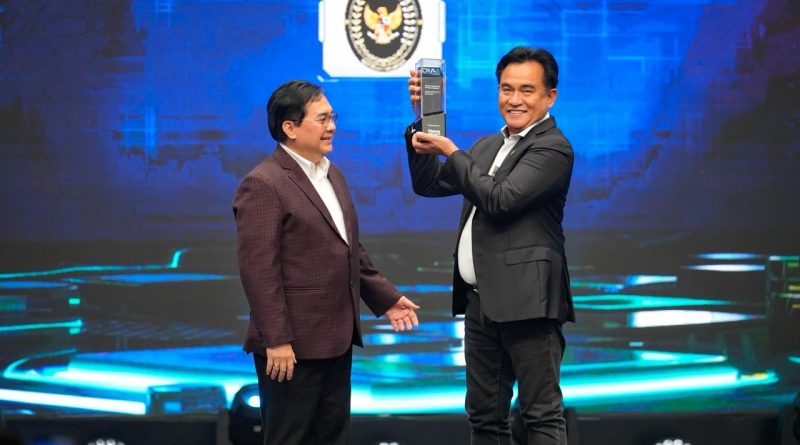 ementerian Koordinator Bidang Hukum, Hak Asasi Manusia, Imigrasi, dan Pemasyarakatan (Kemenko Kumham Imipas) meraih penghargaan kategori Best Integrated Digital Innovation for Public Service dalam ajang Digital Innovation Awards 2026, Jumat (22/5/2026) malam. (Foto: Kemenko Kumham Imipas)