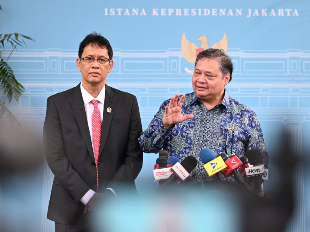 Menko Airlangga bersama Menteri Keuangan Purbaya Yudhi Sadewa. (Foto: Kemenko Perekonomian)