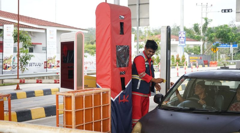 PT Hutama Karya (Persero) memastikan seluruh layanan operasional pada jaringan Jalan Tol Trans Sumatra (JTTS) tetap berjalan normal dan aman terkendali. (Foto: IST/Heri Susanto)
