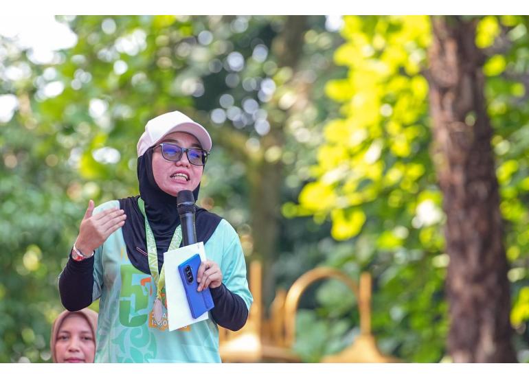 Wakil Menteri Koperasi (Wamenkop), Farida Farichah, menghadiri agenda Fun Run dalam rangka memperingati Hari Lahir (Harlah) Fatayat Nahdlatul Ulama (NU) ke-76 di kawasan Alun-Alun Pasanggrahan, Kabupaten Purwakarta, Minggu (24/5/2026). (Foto: Kemenkop)