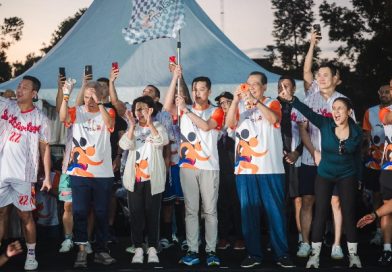 Wakil Menteri Pemuda dan Olahraga Republik Indonesia (Wamenpora RI), Taufik Hidayat, memberikan apresiasi tinggi terhadap penyelenggaraan ajang Jogja Run D-City 2026 pada prosesi pelepasan bendera start (flag off) dipusatkan di kawasan Gelanggang Inovasi dan Kreativitas (GIK) UGM, Sleman, Minggu (24/5/2026) pagi. (Foto: Kemenpora)