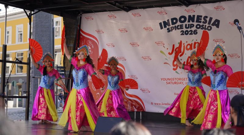 Kedutaan Besar Republik Indonesia (KBRI) di Oslo sukses menggelar festival kebudayaan bertajuk “Indonesia Spice Up Oslo 2026: Jajan Yuk!” yang dipusatkan di alun-alun Youngstorget, Kota Oslo, Norwegia, Sabtu (23/5/2026). (Foto: Kemlu)