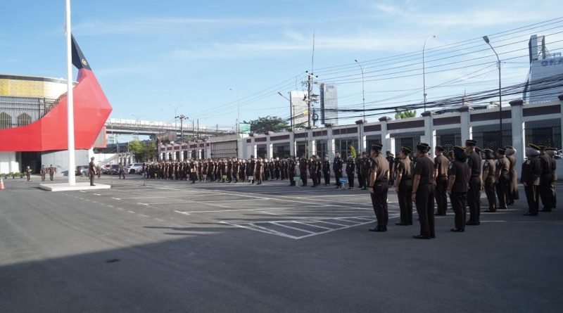 Kejaksaan Tinggi Sulawesi Selatan (Kejati Sulsel) kembali menggelar rutinitas Apel Kerja Pagi di Baruga Adhyaksa, Senin (25/5/2026). (Foto: Kejaksaan Agung RI)