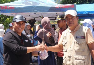 Dinas Komunikasi, Informatika, dan Statistik (Diskominfosta) Kota Sungai Penuh berpartisipasi aktif dalam penyembelihan hewan kurban ini dipusatkan di halaman Kantor Wali Kota Sungai Penuh, Kamis (28/5/2026). (Foto: Diskominfosta Sungai Penuh)