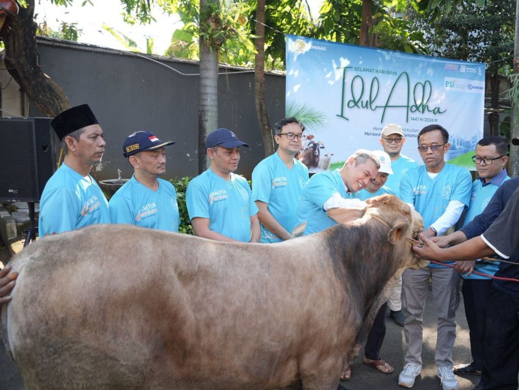 Inspektorat Jenderal Kementerian Agama (Itjen Kemenag) bekerja sama dengan Badan Amil Zakat Nasional (Baznas) menggelar penyembelihan hewan kurban Hari Raya Iduladha 1447 Hijriah yang dipusatkan di halaman Kantor Itjen Kemenag, Jakarta, Kamis (28/5/2026). (Foto: Kemenag RI)