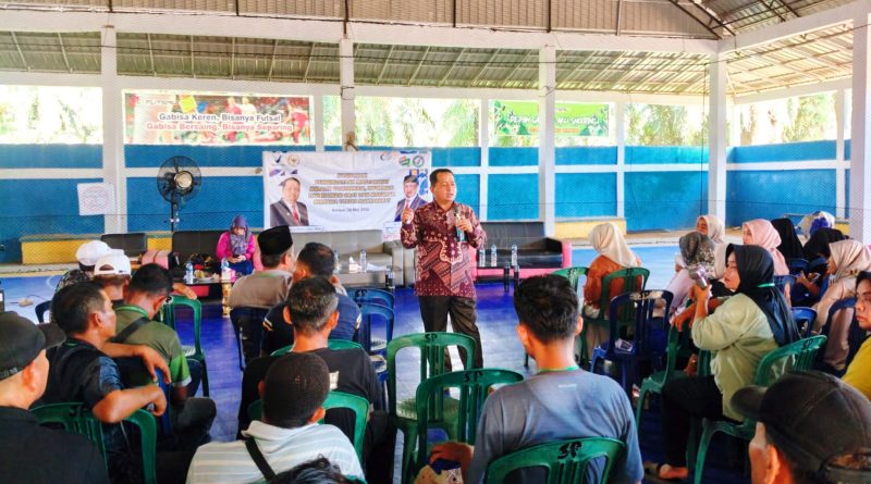 Balai Besar Pengawas Obat dan Makanan (BBPOM) di Pekanbaru bersama Anggota Komisi IX DPR RI, Ir. H. Sahidin, turun langsung mengedukasi masyarakat pedesaan terkait strategi penanganan kasus stunting di Kabupaten Kampar, Sabtu (30/5/2026). (Foto: Humas BBPOM di Pekanbaru)