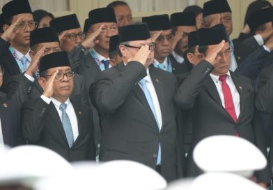 Menteri Koordinator Bidang Hukum, Hak Asasi Manusia, Imigrasi, dan Pemasyarakatan (Menko Kumham Imipas), Yusril Ihza Mahendra, menghadiri Upacara Peringatan Hari Lahir Pancasila Tahun 2026 di Gedung Pancasila, Jakarta, Senin (1/6/2026). (Foto: Kemenko Kumham Imipas RI)
