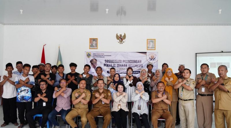 Balai Pelayanan Pelindungan Pekerja Migran Indonesia (BP3MI) Jawa Tengah bersinergi dengan Pemerintah Kabupaten Pemalang menggelar Sosialisasi Pelindungan Pekerja Migran Indonesia (PMI) yang dipusatkan di Kantor Desa Sugihwaras, Kecamatan Pemalang, Selasa (26/5/2026). (Foto: KP2MI)