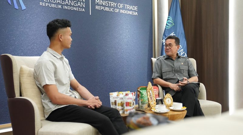 Menteri Perdagangan RI, Budi Santoso, menerima kunjungan kehormatan dari perwakilan Export Tani Nusantara Institut Pertanian Bogor (IPB) di Kantor Kementerian Perdagangan, Jakarta, Selasa (2/6/2026). (Foto: Kemendag RI)